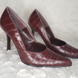 A'mano Alligator Print Stilettos
